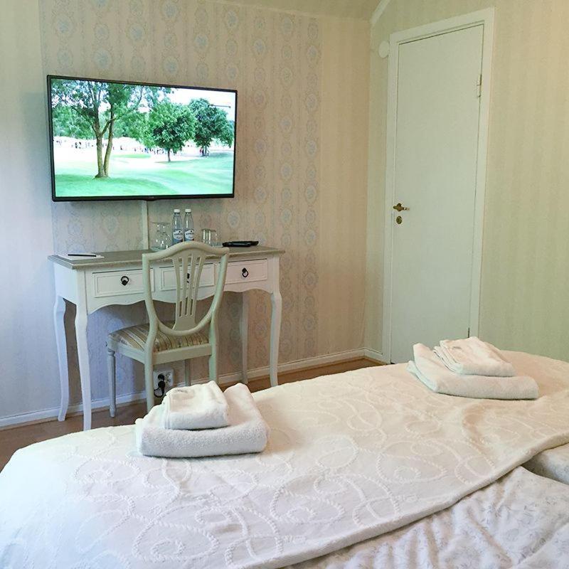 Herrgards Hotell Gyllene Haesten Vastervik Ngoại thất bức ảnh
