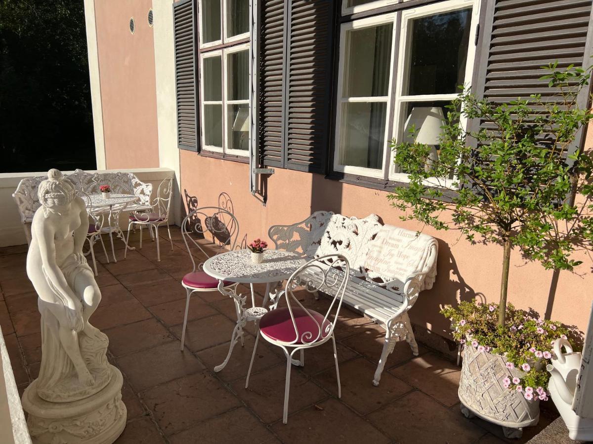 Herrgards Hotell Gyllene Haesten Vastervik Ngoại thất bức ảnh